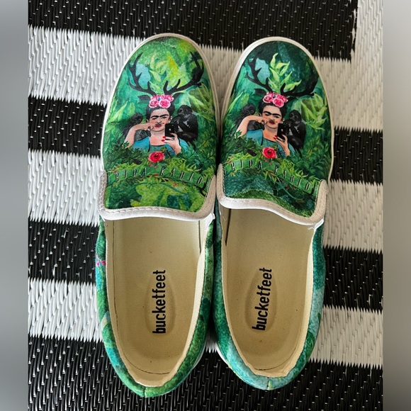 Frida Kahlo slip-on shoes size 8 - Picture 1 of 9